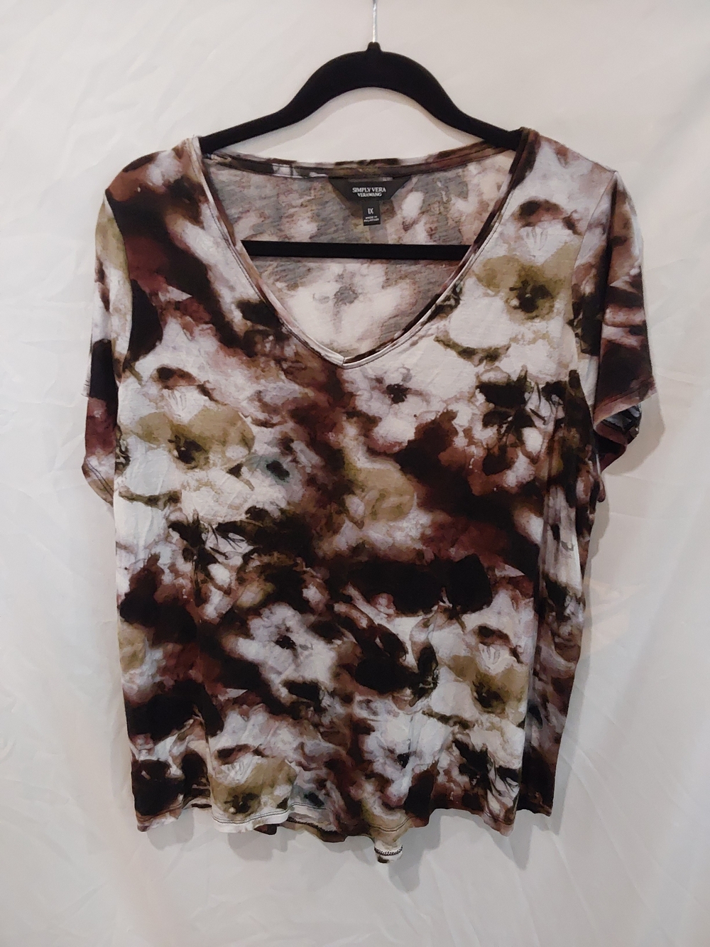 Simply Vera Vera Wang Olive & Brown Short Sleeve V-Neck Tee